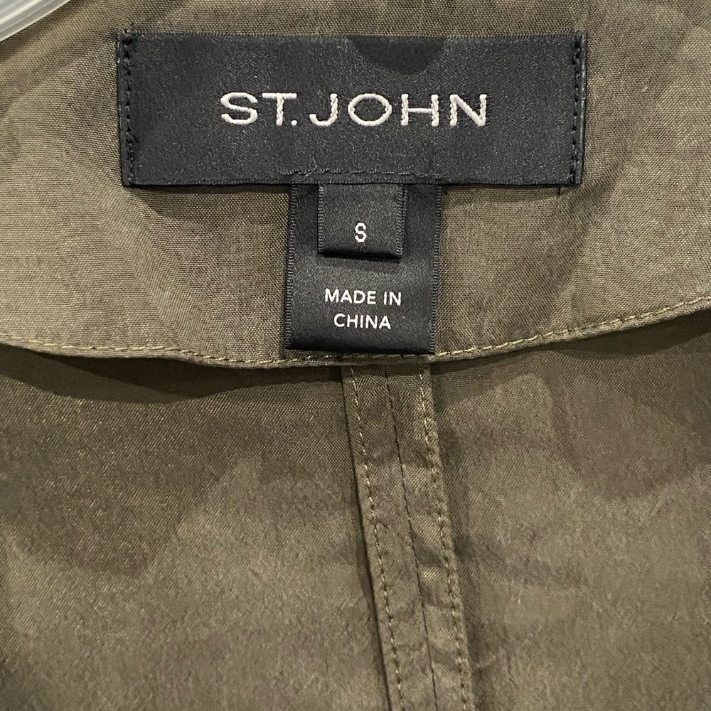 St. John Collection Sandwashed Cupro Olive Green Jacket Women’s Size Small NWOT - Picture 3 of 6